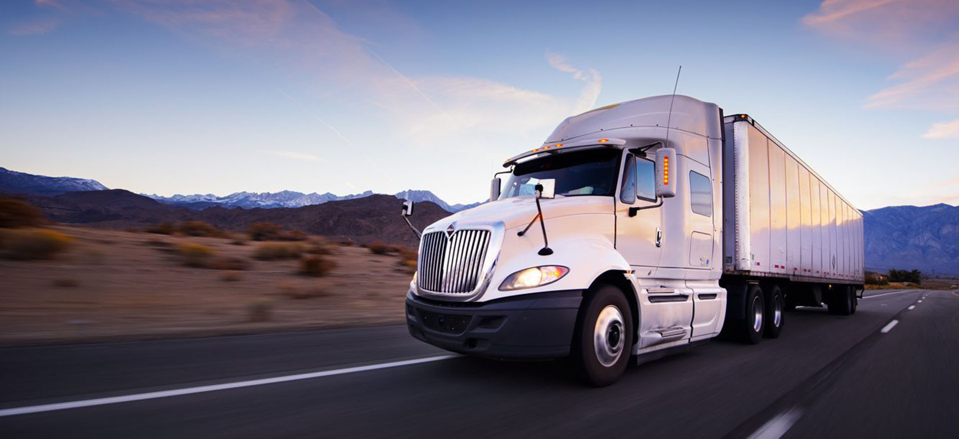 浙江宏鑫科技股份有限公司專(zhuān)業(yè)生產(chǎn)鋁輪、輪轂等鍛造件。